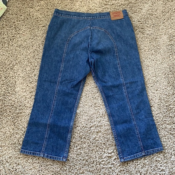 Levi’s Jean Capri’s - Picture 4 of 6